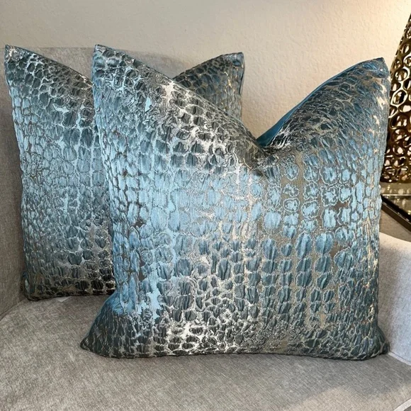 1-NWT CALDEIRA DECORATIVE PILLOWS MADE IN UK (read description for details)